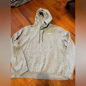 Woman’s Nike pullover